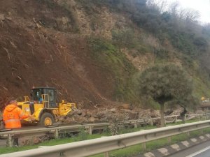 Akyazı'da Yol Açma Çalışmalarında Son Durum