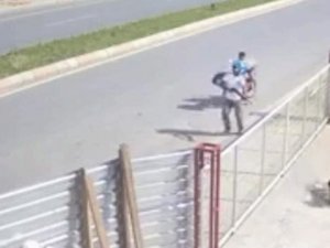 Havladı Diye 5 El Ateş Etti!